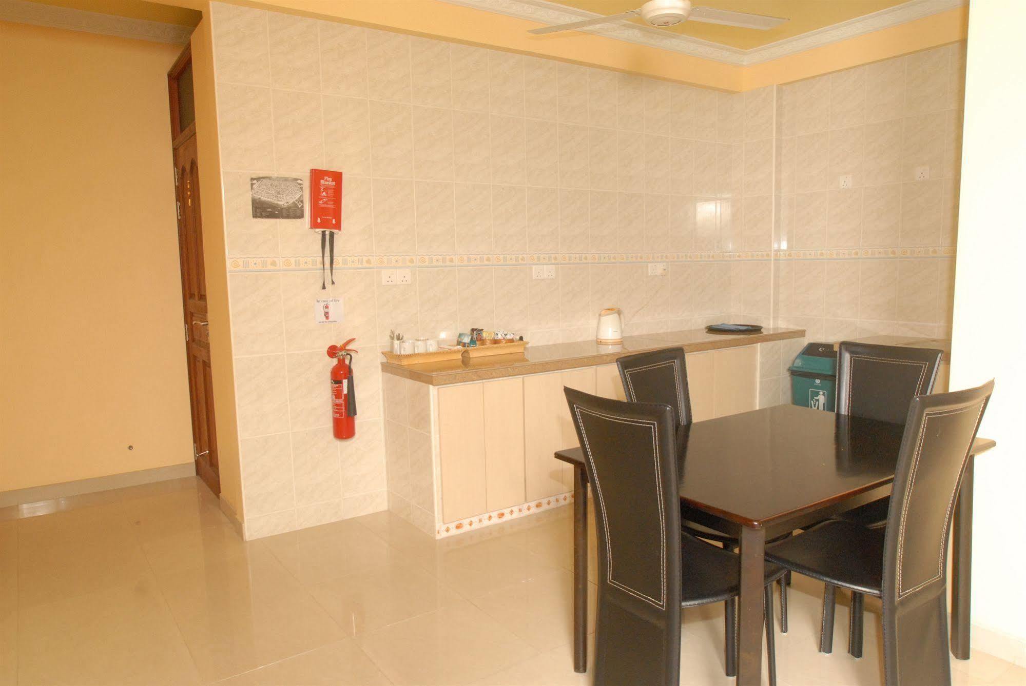 House Clover Male Bagian luar foto